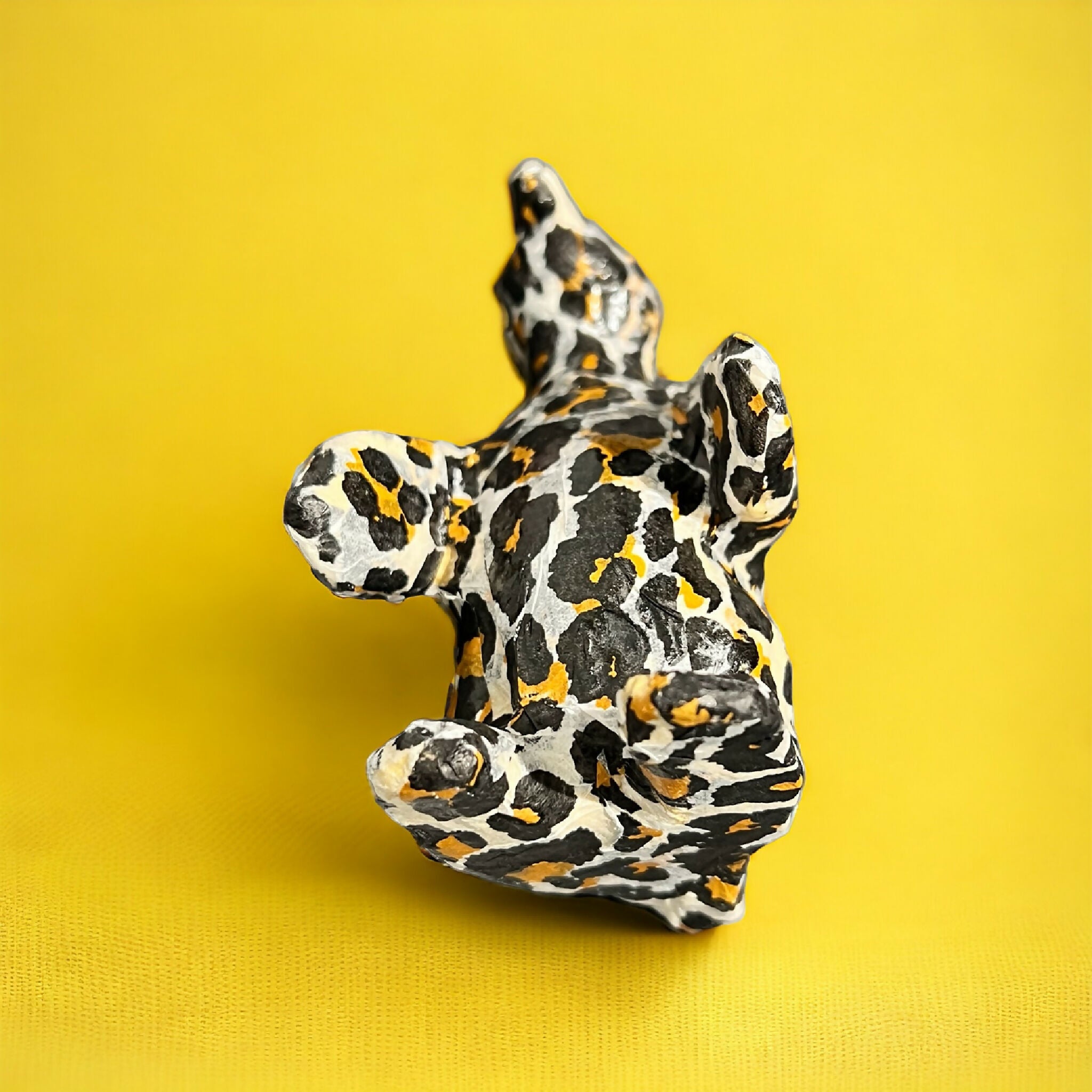 Decoupage leopard penguin