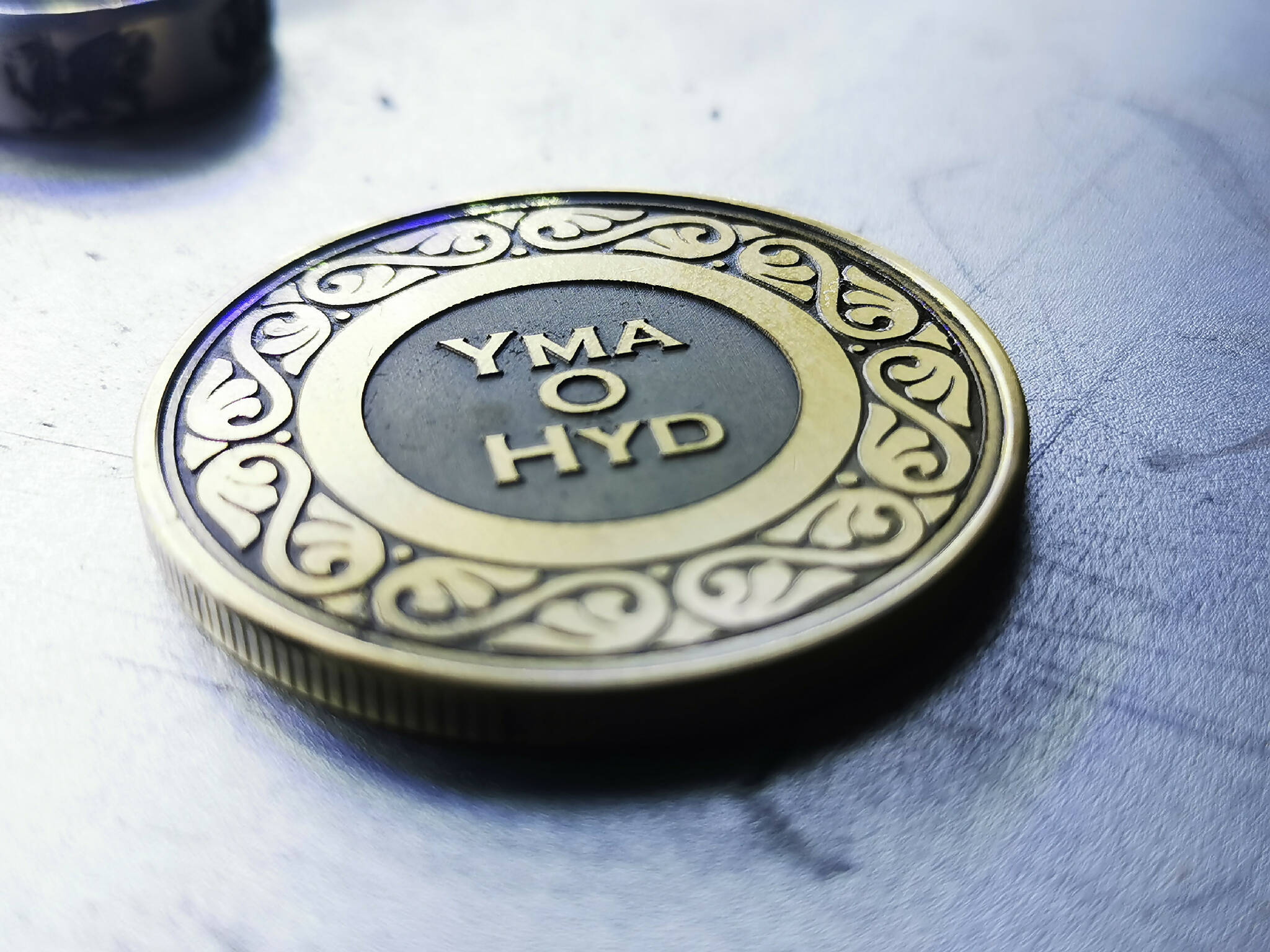 Yma O Hyd Brass 40mm coin