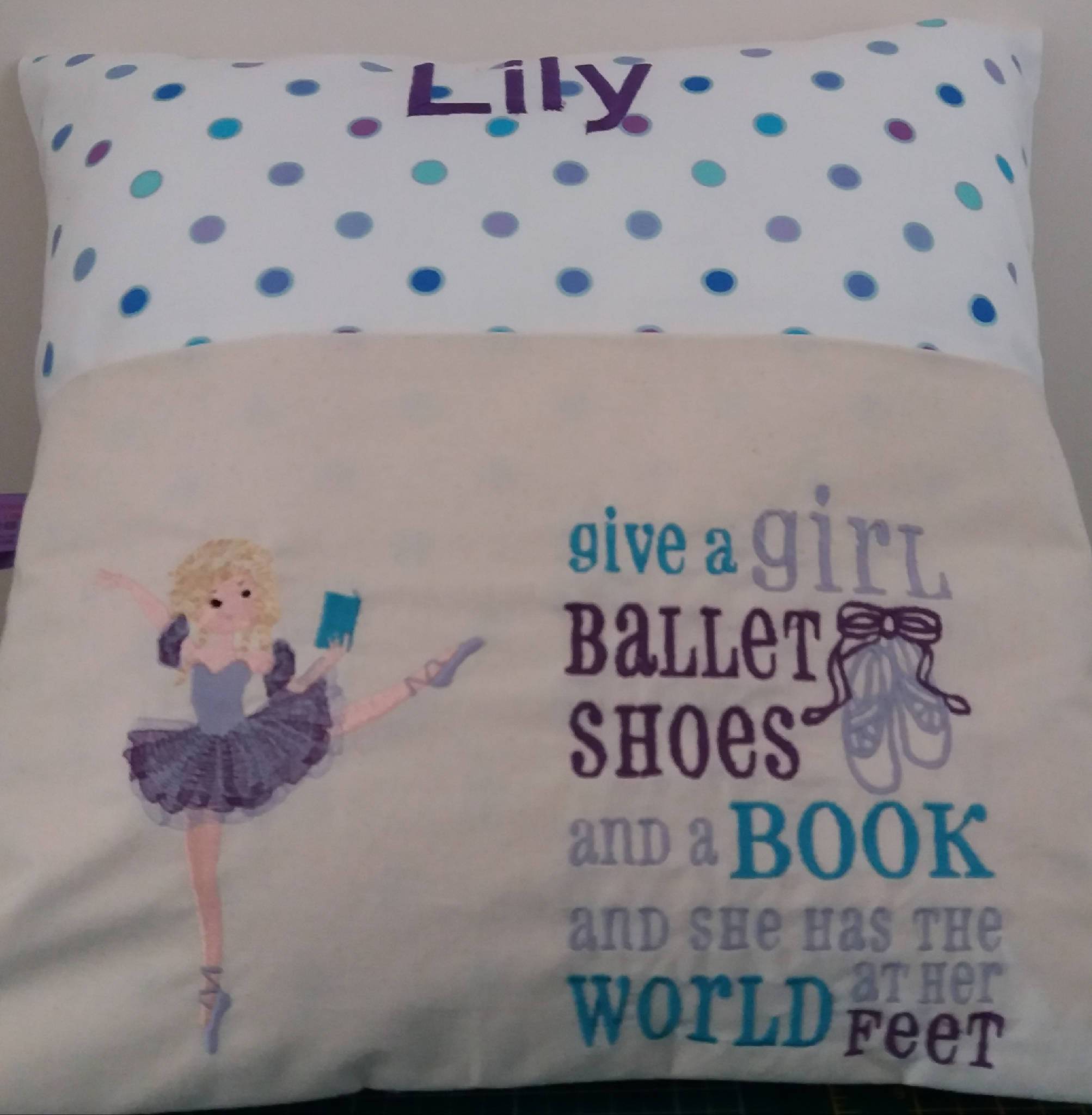 Sweetpea Reading Cushion