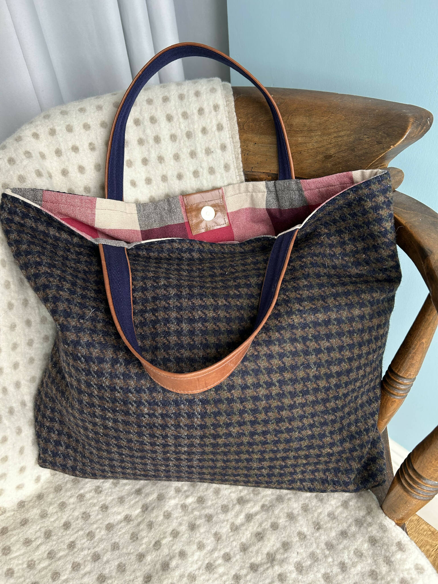 Wool shopper tote