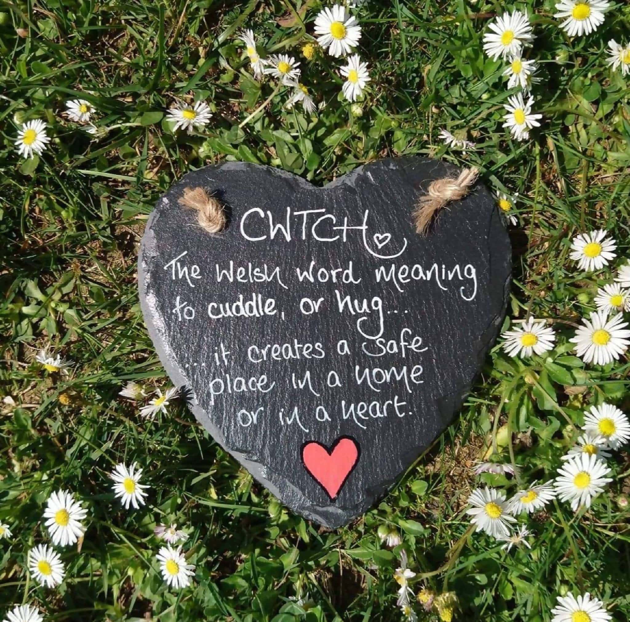 Cwtch Slate Heart