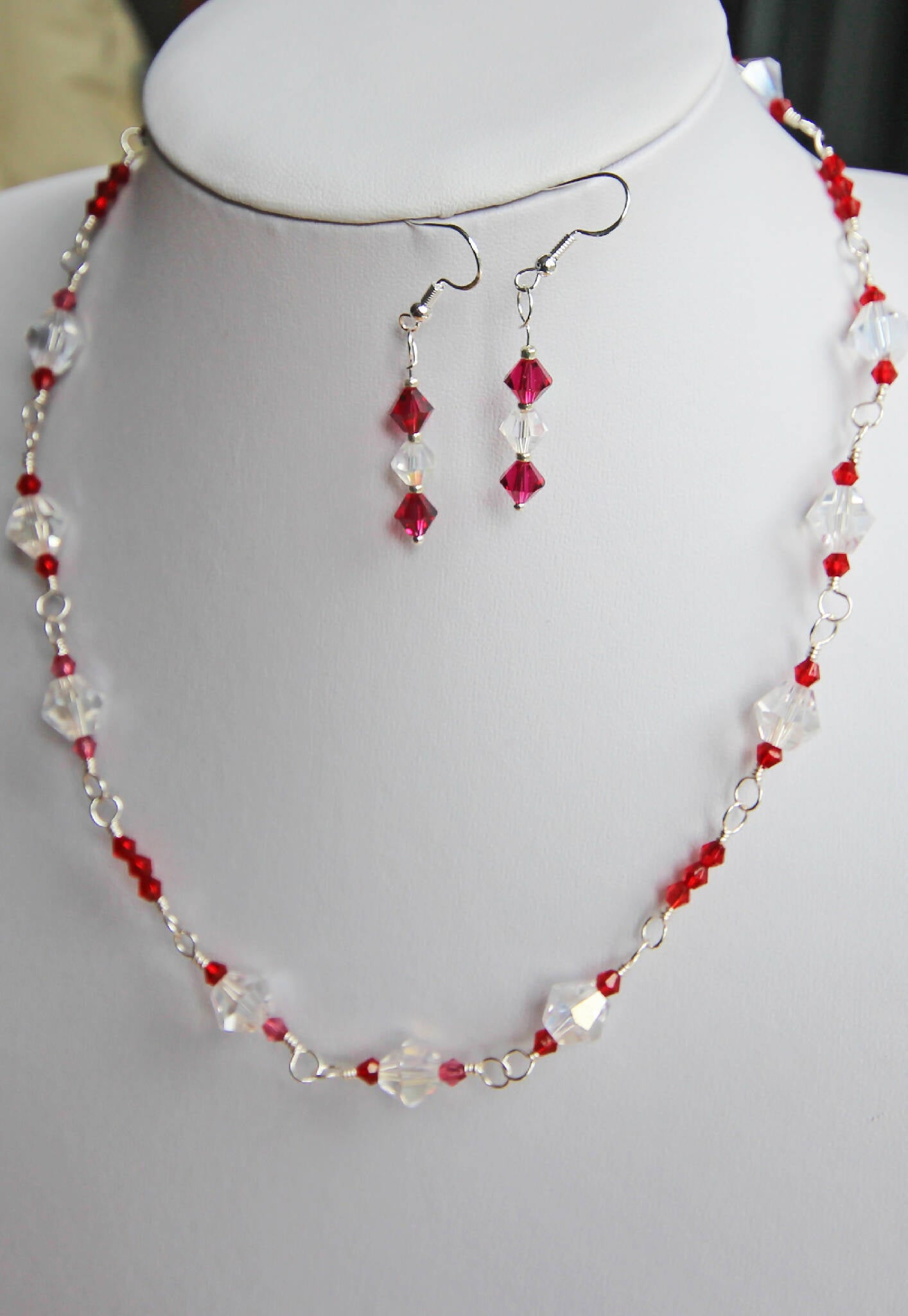 Clear & red crystal Necklace & Earrings 506