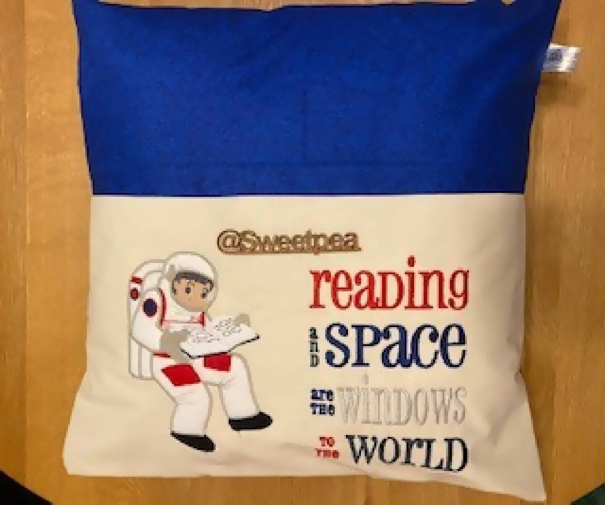 Sweetpea Reading Cushion